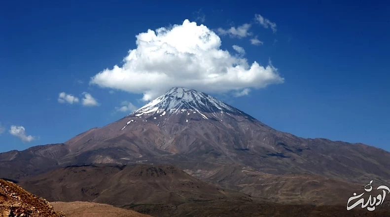 آزاده مختاری / دماوند